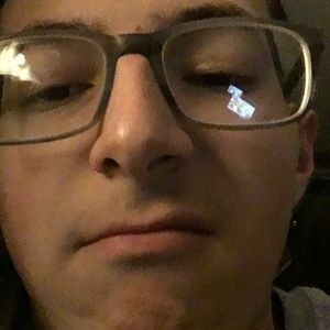 Meet your Posher, Carlos